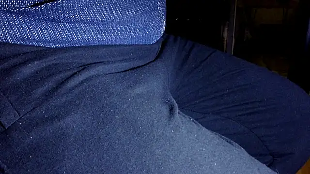 Snapshot of by-panic chatting on February 16, 2026, 9:33 pm by-panic online show from February 16, 2026, 9:33 pm