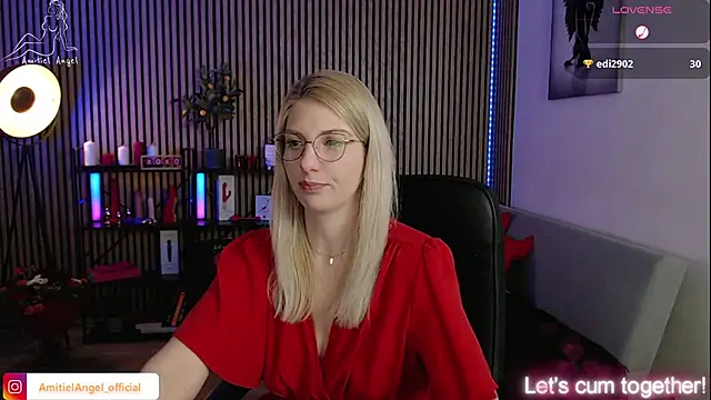 Snapshot of Amitiel_Angel chatting on March 21, 2025, 8:18 pm Amitiel Angel online show from March 21, 2025, 8:18 pm