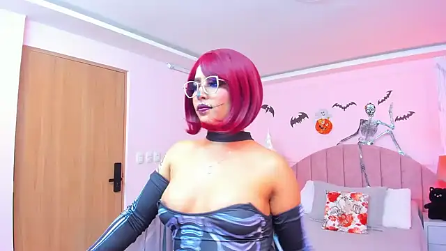 MadelaineJones online show from October 31, 2025, 5:47 pm