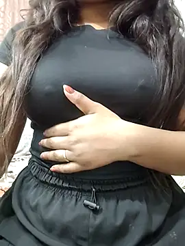 MohiniHott online show from February 5, 2026, 6:29 am