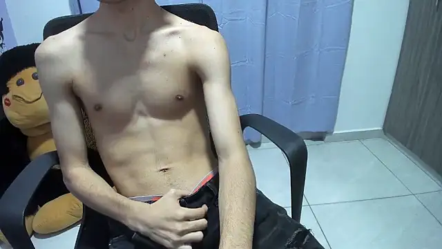 isaaclatino online show from October 27, 2025, 6:06 am