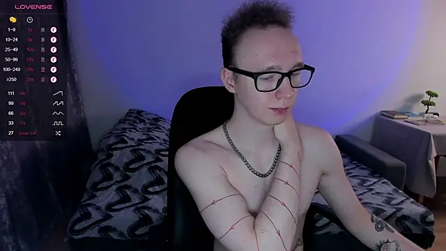 Alex silents online show from February 9, 2025, 1:46 pm