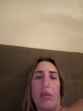 casalinga88 online show from February 7, 2025, 12:09 am