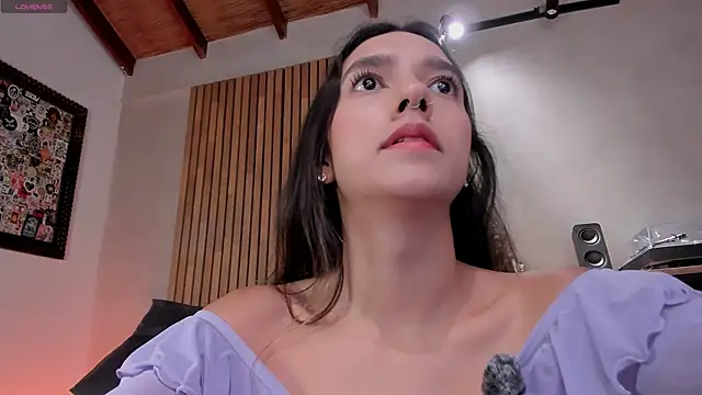 honeyhot69   online show from March 13, 2026, 11:50 am