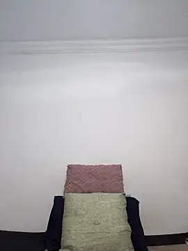 Curvy sluty online show from October 16, 2025, 5:30 am