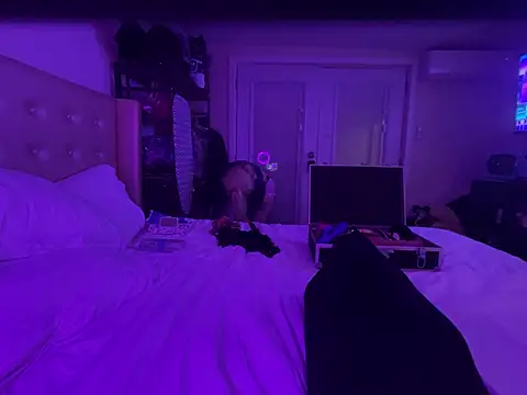 Snapshot of tatted-bitty chatting on March 16, 2025, 5:03 am tatted-bitty online show from March 16, 2025, 5:03 am