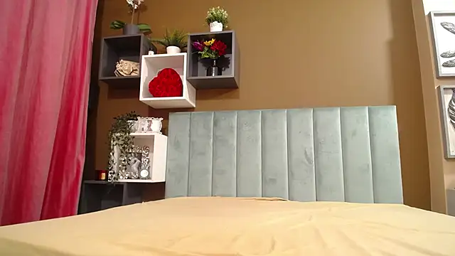 Snapshot of RebecaBlackx chatting on January 28, 2025, 1:38 pm RebecaBlackx online show from January 28, 2025, 1:38 pm