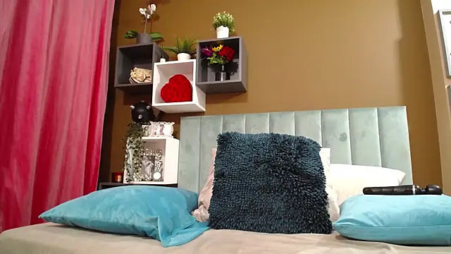 Snapshot of RebecaBlackx chatting on February 12, 2025, 4:54 am RebecaBlackx online show from February 12, 2025, 4:54 am