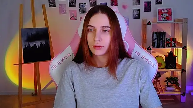 Snapshot of AliceCharmy chatting on January 7, 2025, 12:31 pm AliceCharmy online show from January 7, 2025, 12:31 pm