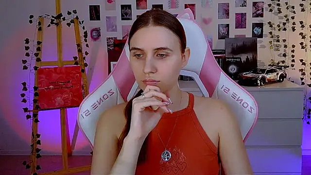 Snapshot of AliceCharmy chatting on March 19, 2025, 6:12 pm AliceCharmy online show from March 19, 2025, 6:12 pm