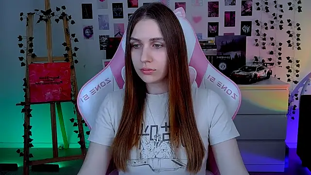 Snapshot of AliceCharmy chatting on October 7, 2025, 6:54 am AliceCharmy online show from October 7, 2025, 6:54 am