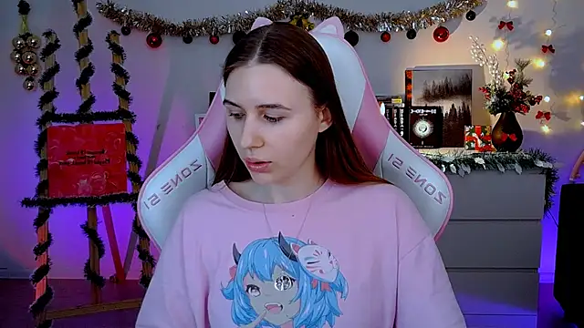 Snapshot of AliceCharmy chatting on December 5, 2025, 9:29 am AliceCharmy online show from December 5, 2025, 9:29 am