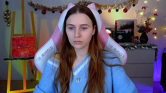 Snapshot of AliceCharmy chatting on December 16, 2025, 9:36 am AliceCharmy online show from December 16, 2025, 9:36 am