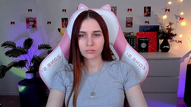 Snapshot of AliceCharmy chatting on February 18, 2026, 1:18 pm AliceCharmy online show from February 18, 2026, 1:18 pm