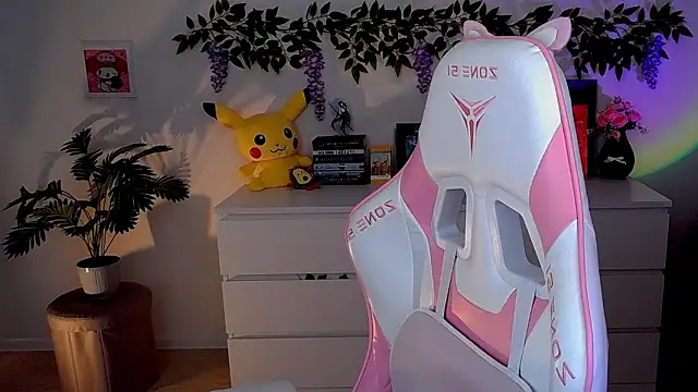 AliceCharmy online show from March 26, 2026, 4:01 pm