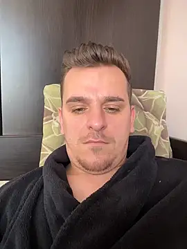 Huge cock22cm online show from March 1, 2026, 10:06 am