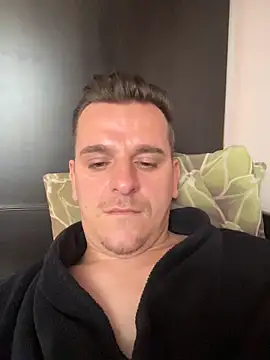 Huge cock22cm online show from April 7, 2026, 12:27 pm