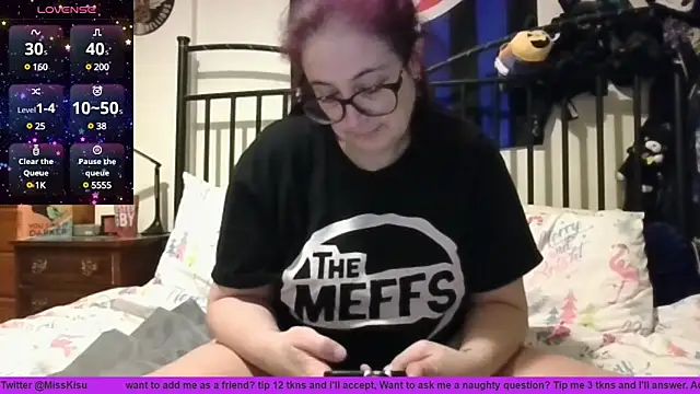 Snapshot of MissKisu chatting on December 6, 2024, 7:10 am MissKisu online show from December 6, 2024, 7:10 am