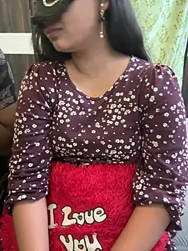 Snapshot of Magical-Couple-telugu chatting on February 9, 2025, 3:45 pm Magical-Couple-telugu online show from February 9, 2025, 3:45 pm