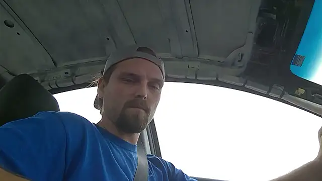 Snapshot of VitaminDrewFl chatting on January 14, 2026, 7:19 pm VitaminDrewFl online show from January 14, 2026, 7:19 pm