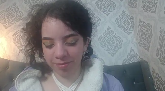 EmmaCowperr online show from March 21, 2025, 9:01 pm