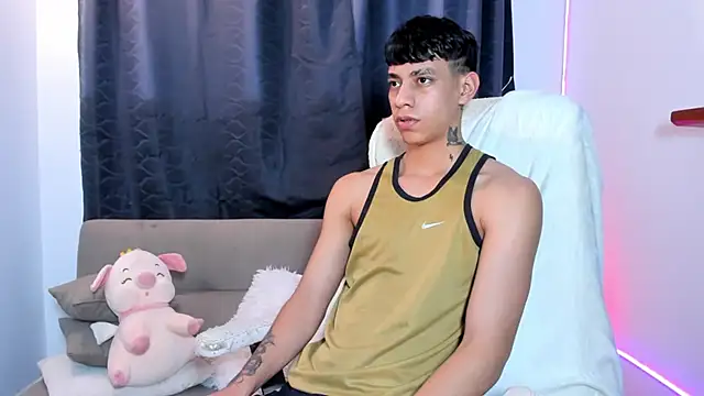 Josep Davies online show from January 11, 2025, 11:56 pm