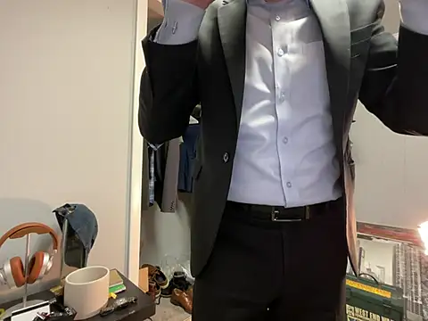 Snapshot of mouser21212 chatting on January 1, 2025, 12:11 pm mouser21212 online show from January 1, 2025, 12:11 pm