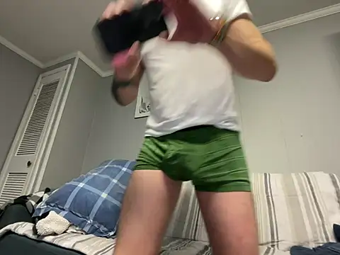 Snapshot of mouser21212 chatting on January 11, 2025, 7:49 am mouser21212 online show from January 11, 2025, 7:49 am