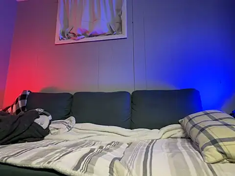 Snapshot of mouser21212 chatting on January 14, 2025, 4:08 pm mouser21212 online show from January 14, 2025, 4:08 pm