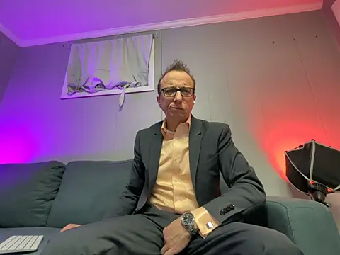 Snapshot of mouser21212 chatting on March 5, 2025, 7:16 am mouser21212 online show from March 5, 2025, 7:16 am