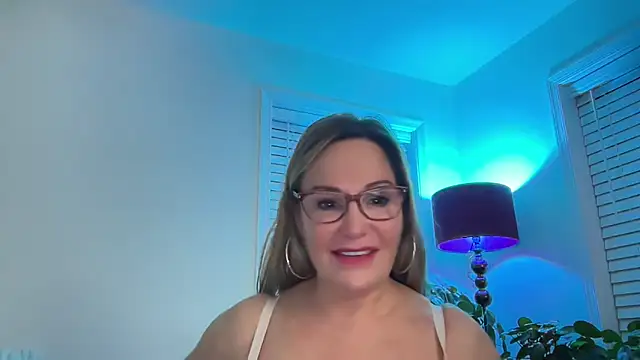 Snapshot of Milf_Goddess chatting on December 21, 2025, 9:27 am Milf Goddess online show from December 21, 2025, 9:27 am