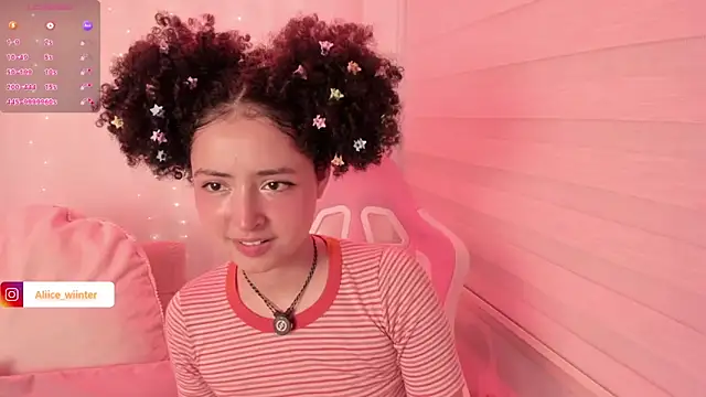 Snapshot of Alice_winter_ chatting on December 2, 2025, 6:14 pm Alice winter online show from December 2, 2025, 6:14 pm