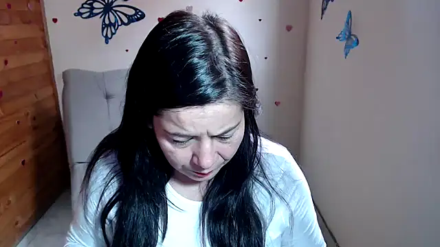 lilisa777 online show from November 13, 2025, 5:23 pm