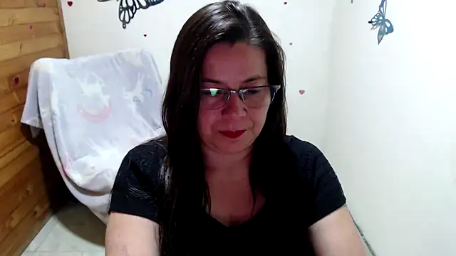 lilisa777 online show from April 13, 2026, 11:10 pm