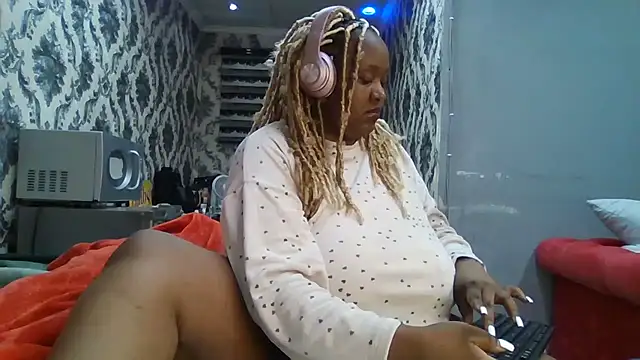 Snapshot of SexyRider8 chatting on November 25, 2025, 2:22 am SexyRider8 online show from November 25, 2025, 2:22 am