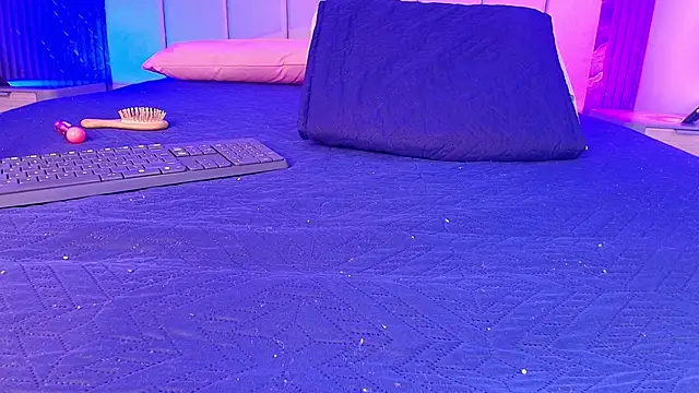 hot dione online show from March 30, 2026, 7:15 pm