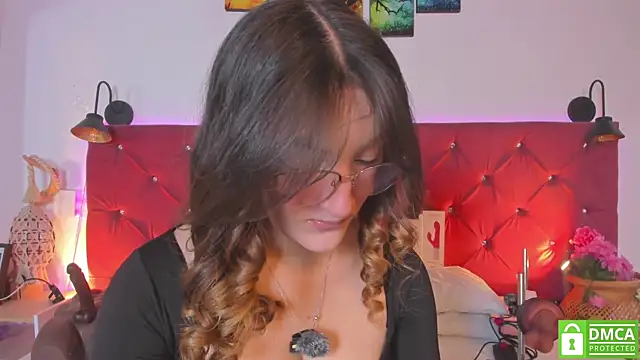 Ruth harvey  online show from April 7, 2026, 1:33 pm