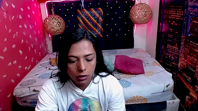 EmilyTsSweet online show from January 24, 2025, 1:47 pm