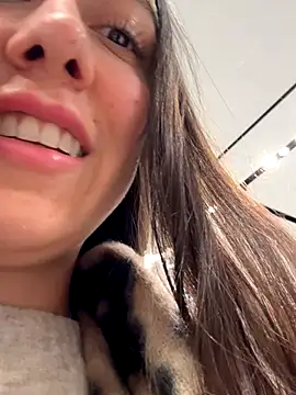 Snapshot of emiliasommer chatting on October 14, 2025, 12:50 pm emiliasommer online show from October 14, 2025, 12:50 pm