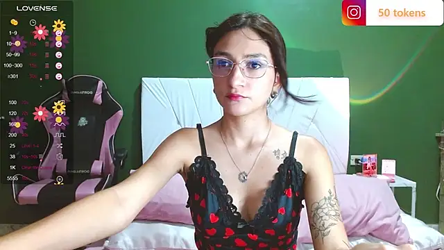 Mei Kelly online show from March 18, 2025, 12:27 am