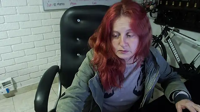 Snapshot of ViioletaMora chatting on March 7, 2025, 10:56 am ViioletaMora online show from March 7, 2025, 10:56 am
