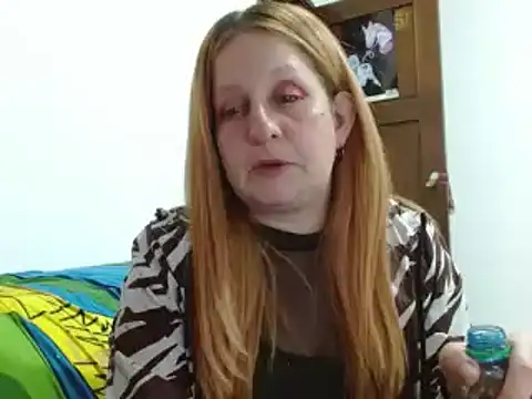 Snapshot of ViioletaMora chatting on November 23, 2025, 5:18 am ViioletaMora online show from November 23, 2025, 5:18 am