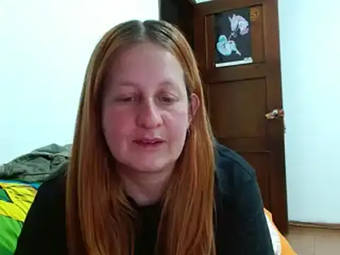 Snapshot of ViioletaMora chatting on November 28, 2025, 6:27 am ViioletaMora online show from November 28, 2025, 6:27 am