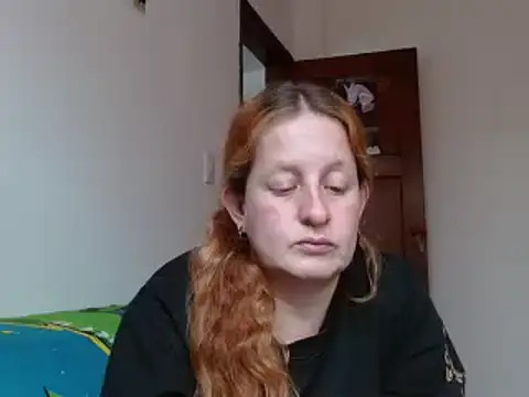 Snapshot of ViioletaMora chatting on December 17, 2025, 7:42 pm ViioletaMora online show from December 17, 2025, 7:42 pm