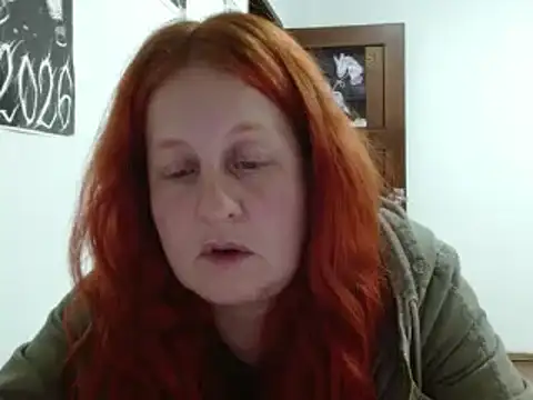 Snapshot of ViioletaMora chatting on January 12, 2026, 4:39 am ViioletaMora online show from January 12, 2026, 4:39 am