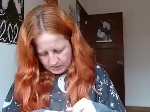 Snapshot of ViioletaMora chatting on February 2, 2026, 6:39 pm ViioletaMora online show from February 2, 2026, 6:39 pm