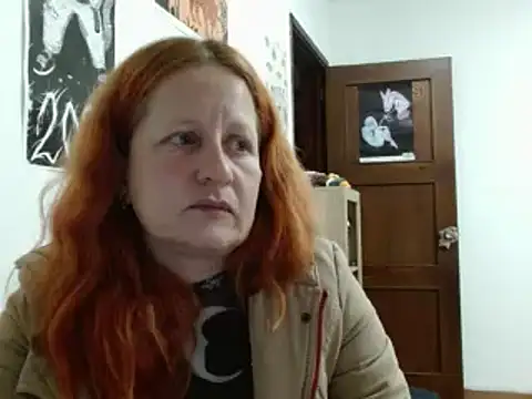 Snapshot of ViioletaMora chatting on February 3, 2026, 3:26 am ViioletaMora online show from February 3, 2026, 3:26 am