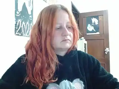 Snapshot of ViioletaMora chatting on February 8, 2026, 11:41 pm ViioletaMora online show from February 8, 2026, 11:41 pm