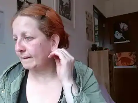 Snapshot of ViioletaMora chatting on February 20, 2026, 6:52 pm ViioletaMora online show from February 20, 2026, 6:52 pm