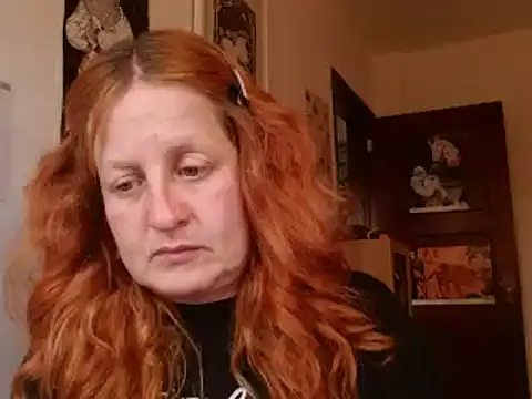 Snapshot of ViioletaMora chatting on February 27, 2026, 10:32 pm ViioletaMora online show from February 27, 2026, 10:32 pm